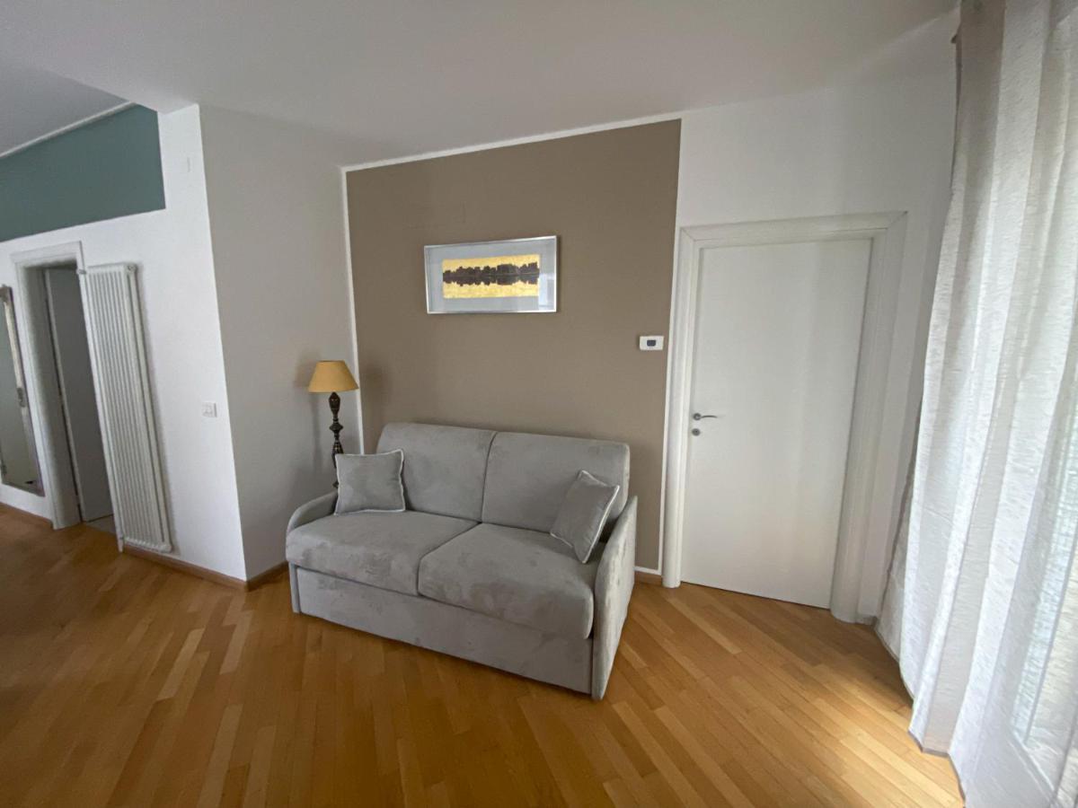 Living Vittoria: Vicino Al Centro Di Bolzano Apartment Exterior foto